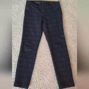 Skinny trousers. Size 4P. Black and grey.